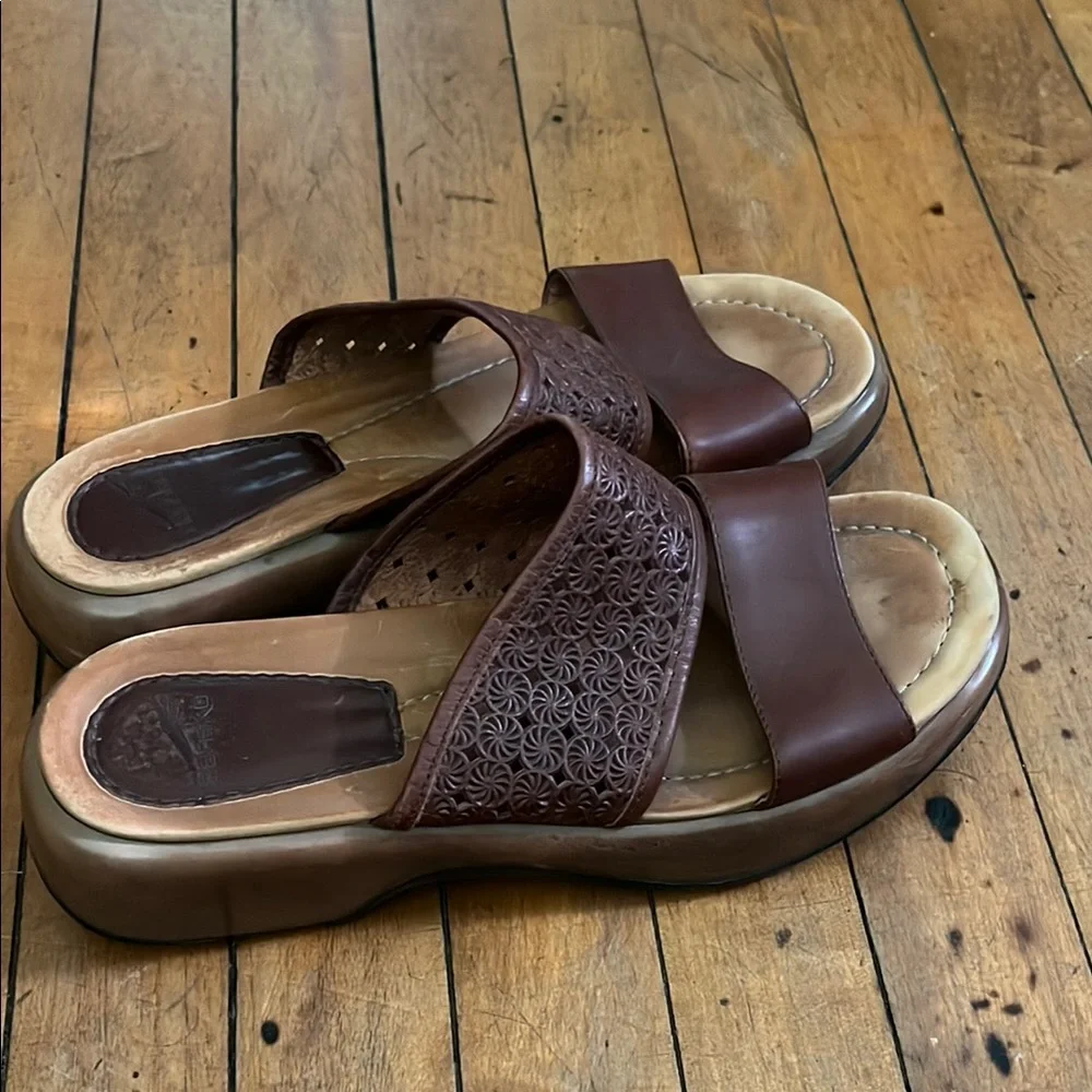 Dansko Lydia platform brown sandals